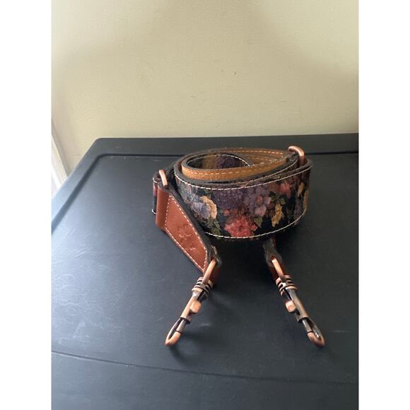 Patricia Nash Avellino crossbody bag Belt